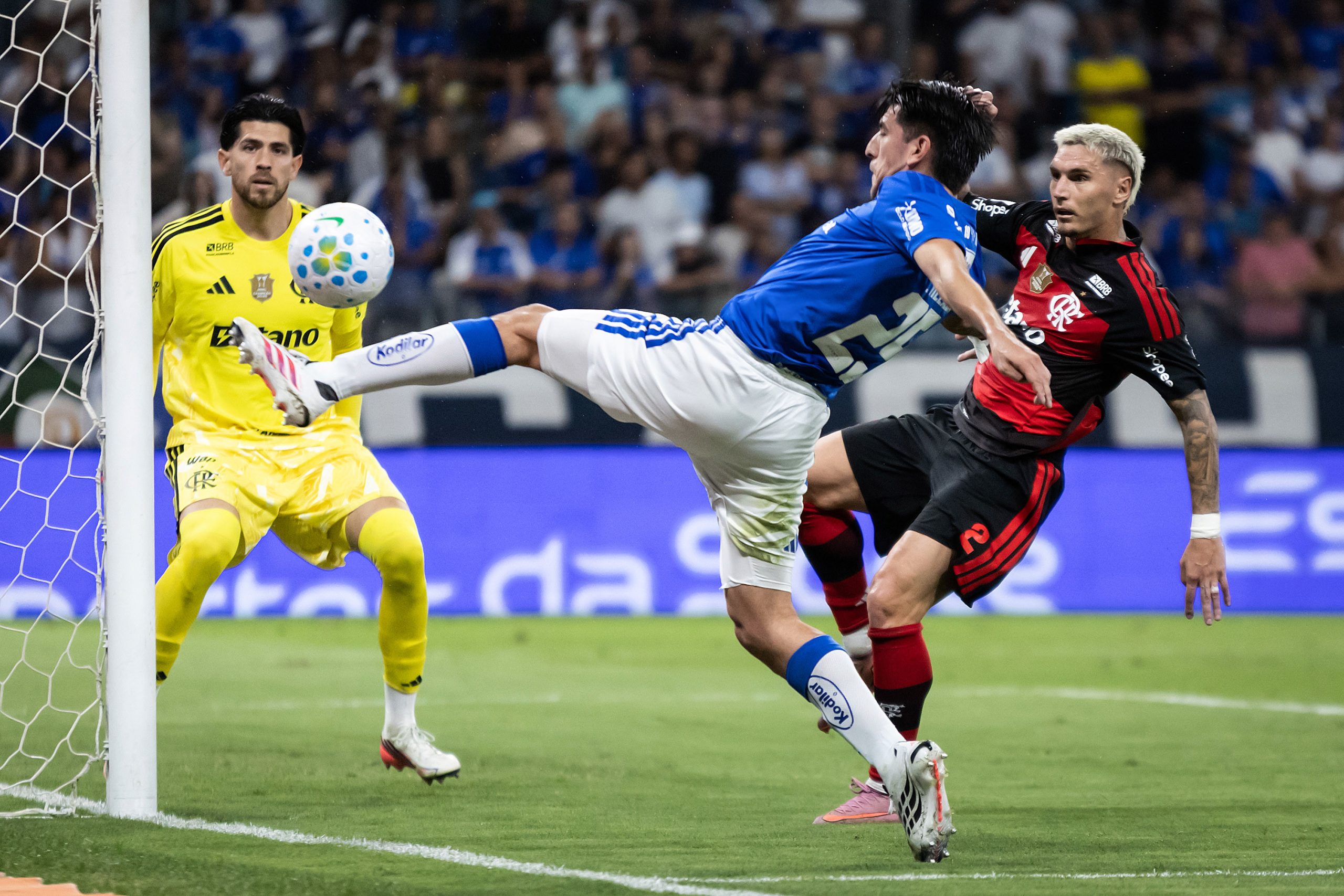 varela-ve-flamengo-castigado-por-nao-“matar”-o-jogo-contra-o-cruzeiro-no-mineirao
