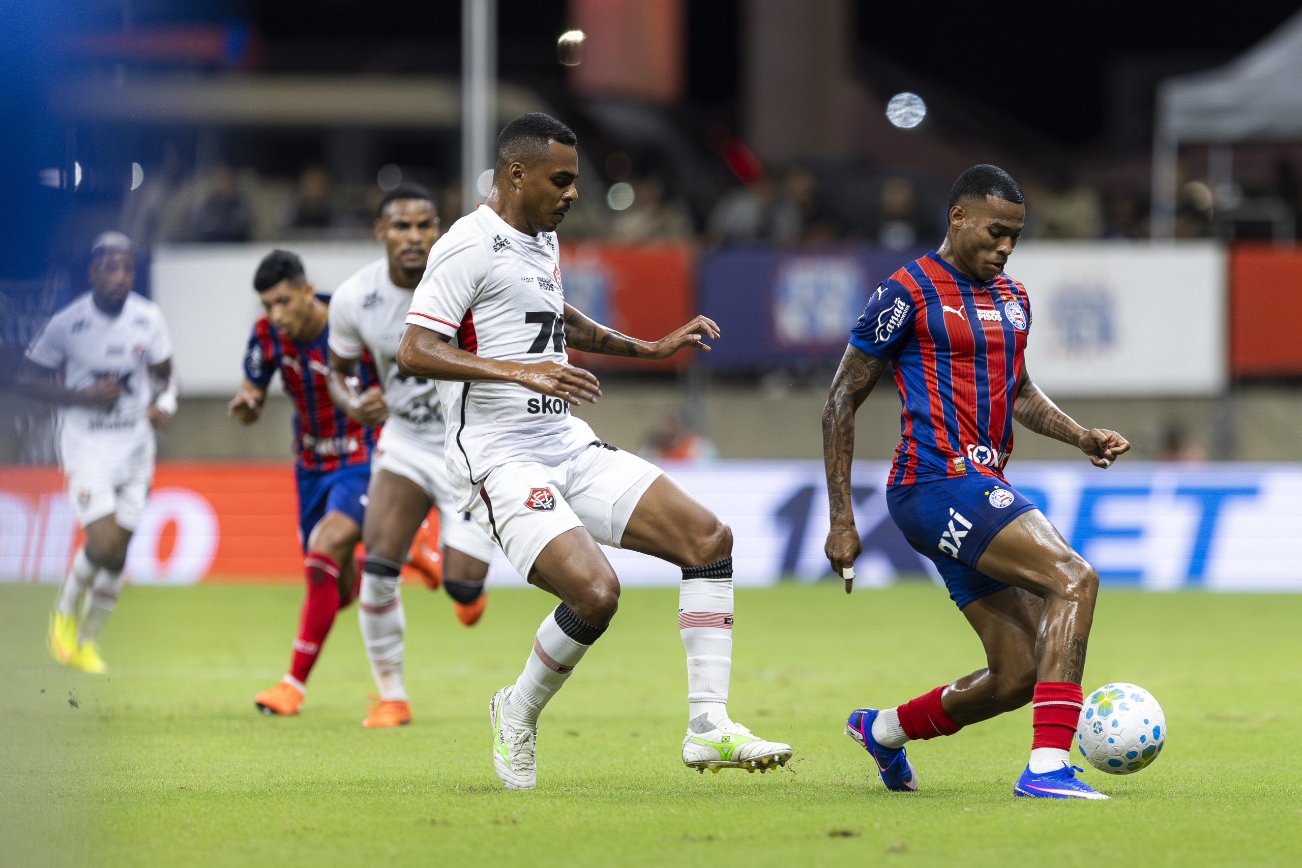 vitoria-x-bahia-pelo-brasileirao:-onde-assistir-ao-vivo,-estatisticas,-historico-e-escalacoes