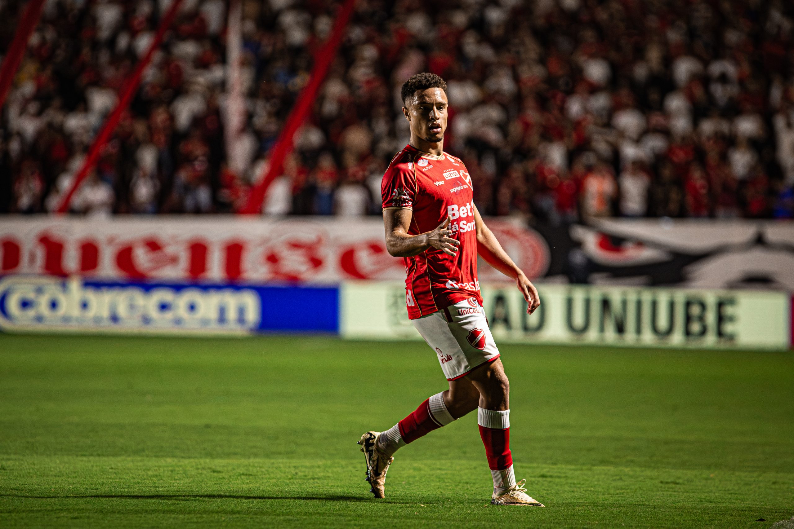 operario-x-vila-nova:-veja-onde-assistir-e-provaveis-escalacoes-do-jogo-pela-serie-b
