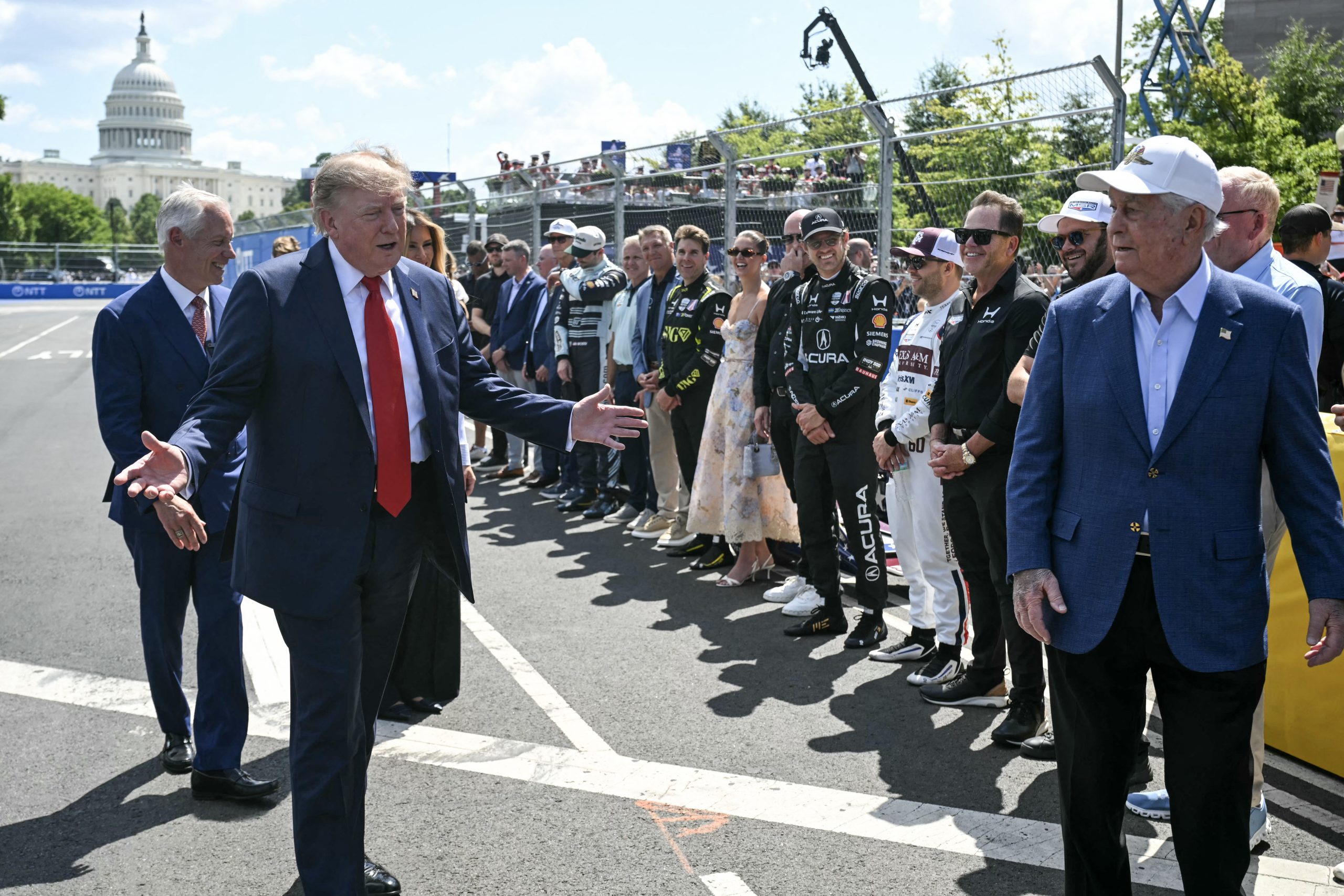 trump-encerra-festejos-do-250o-aniversario-dos-eua-com-corrida-da-indycar-em-washington