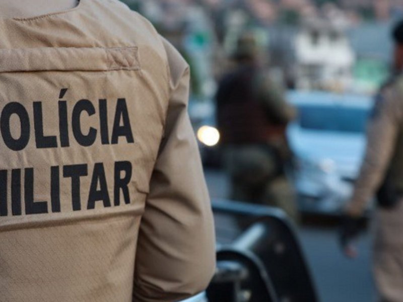 casal-e-preso-apos-furtar-farmacia-localizada-em-bairro-nobre-de-salvador