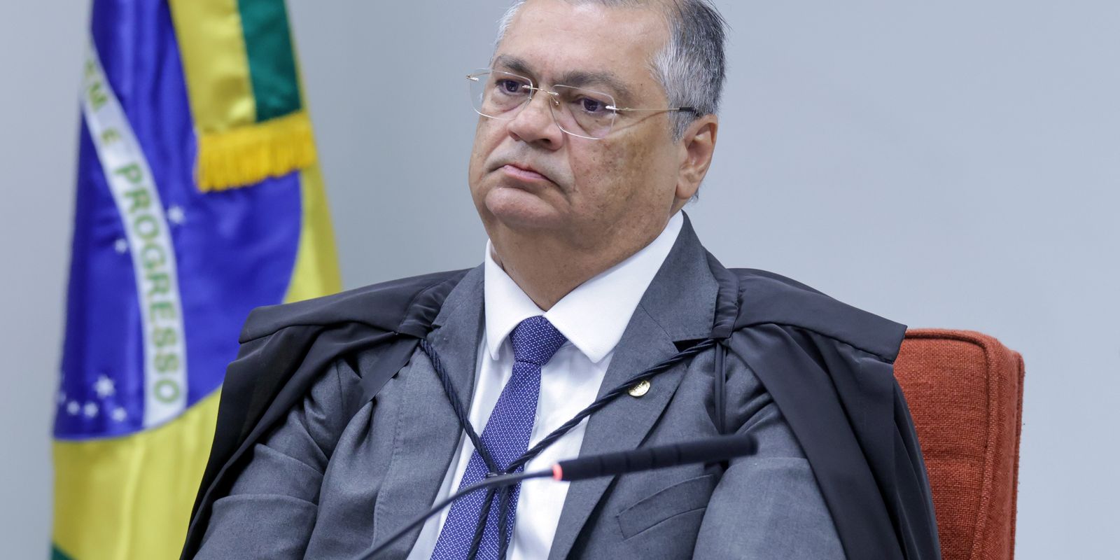 dino-anula-indicacao-de-emendas-por-dirigentes-partidarios-sem-mandato