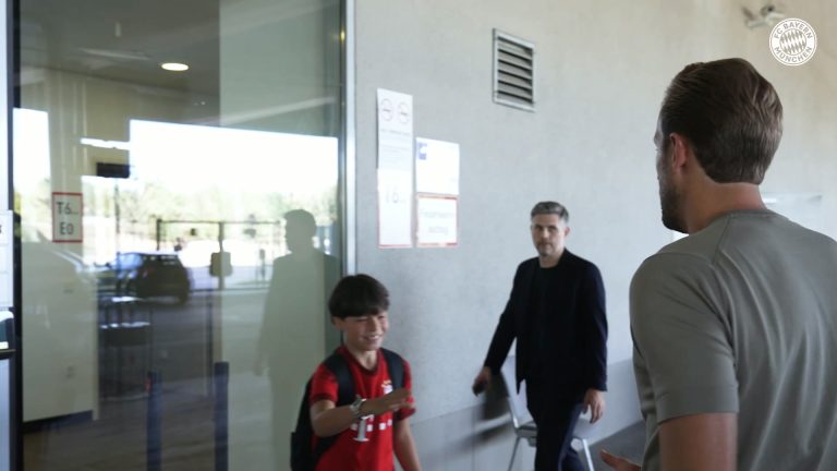 bastidores:-harry-kane-na-cerimonia-da-chuteira-de-ouro