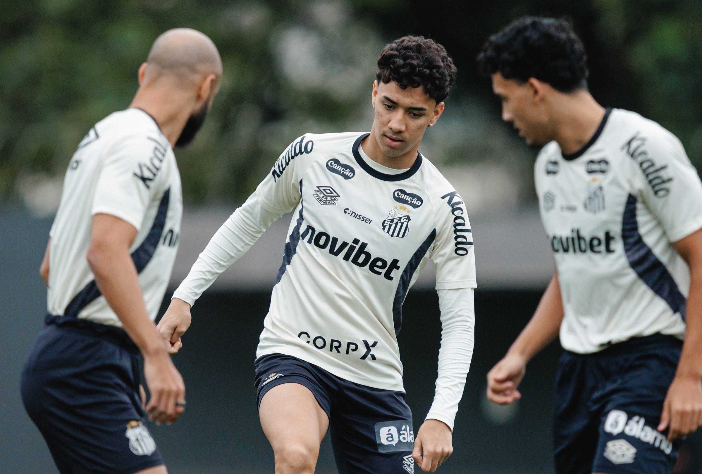 com-neymar-e-titulares-no-regenerativo,-santos-inicia-preparacao-para-pegar-o-palmeiras