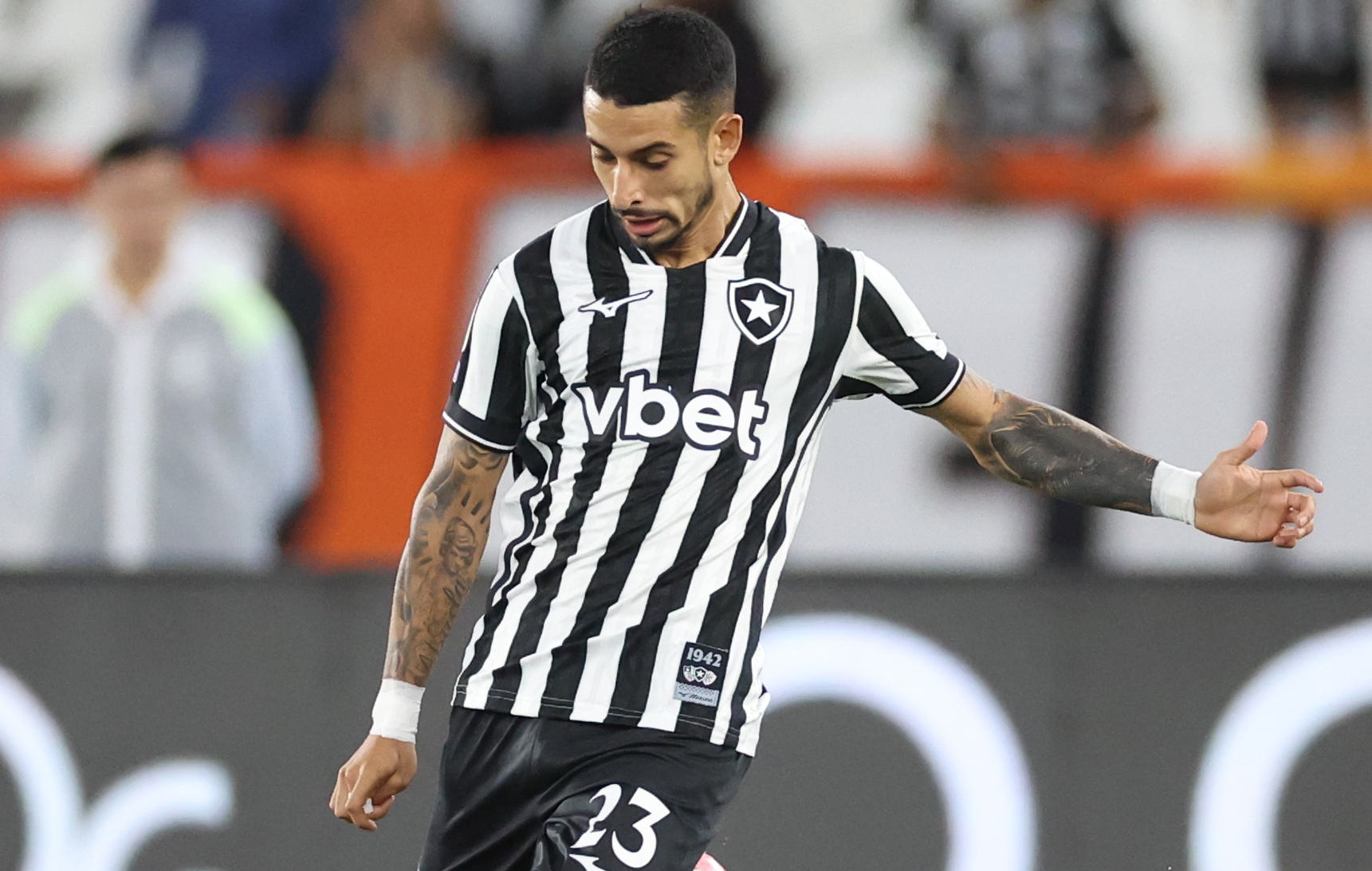 santi-rodriguez-aponta-erros-e-cobra-eficiencia-apos-derrota-do-botafogo