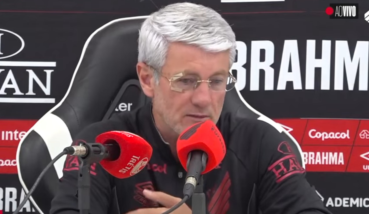 odair-hellmann-exalta-evolucao-do-athletico-pr-fora-de-casa-e-evita-falar-de-luta-pelo-titulo