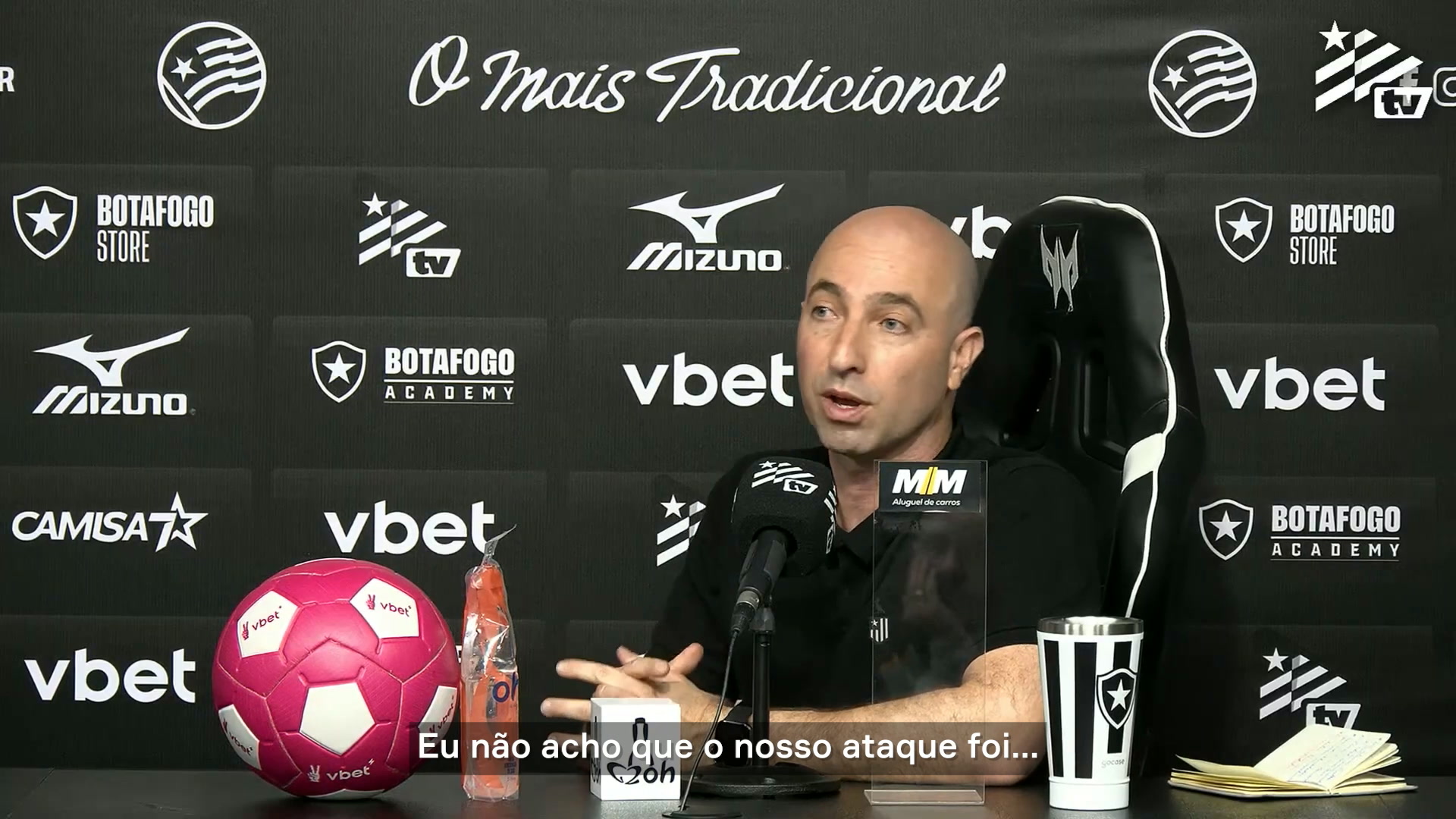 bellao-lamenta-chances-perdidas-do-botafogo-contra-o-athletico