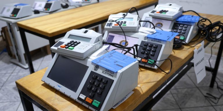tre-antecipa-envio-de-urnas-eletronicas-devido-a-estiagem-no-amazonas