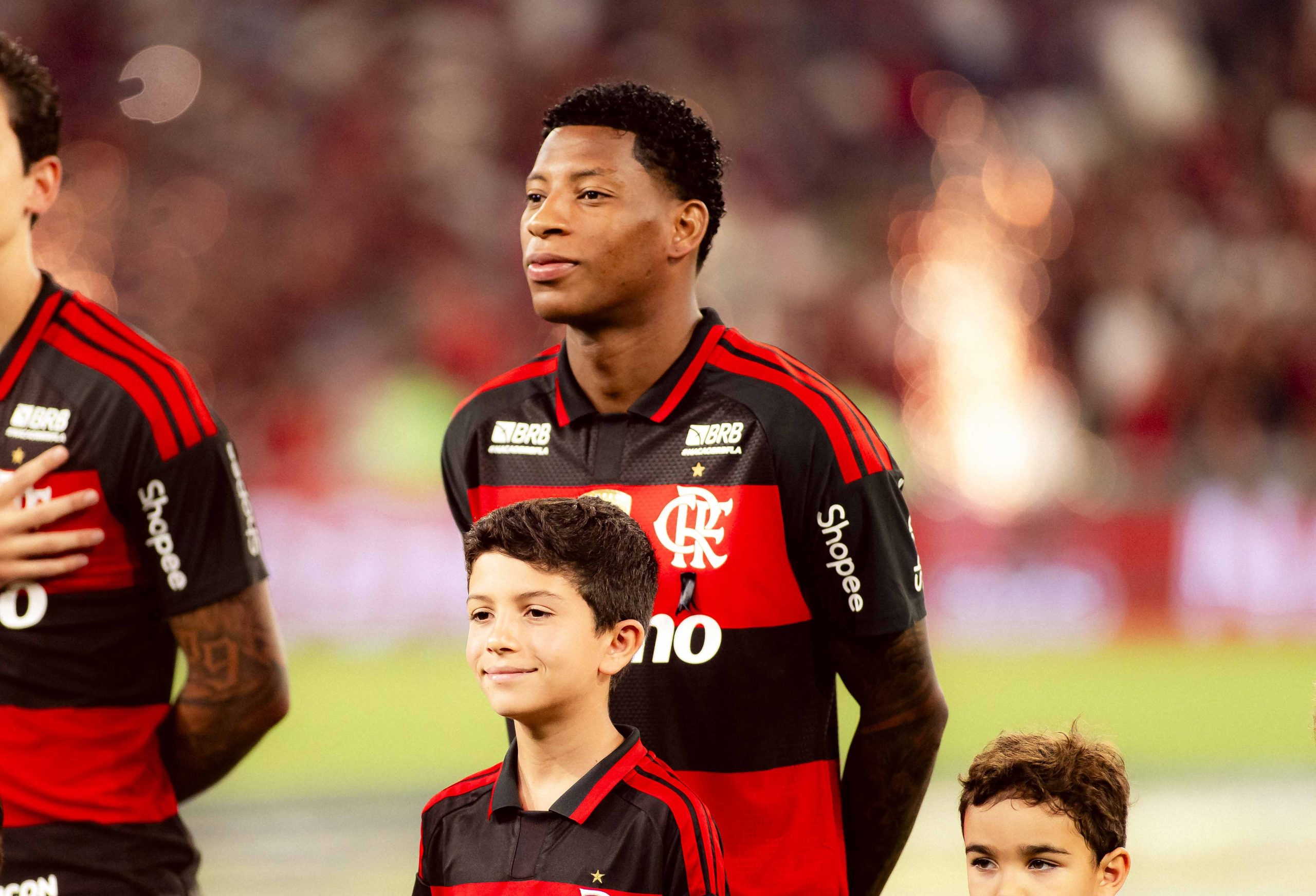 flamengo-negocia-a-venda-de-gonzalo-plata-para-o-futebol-russo