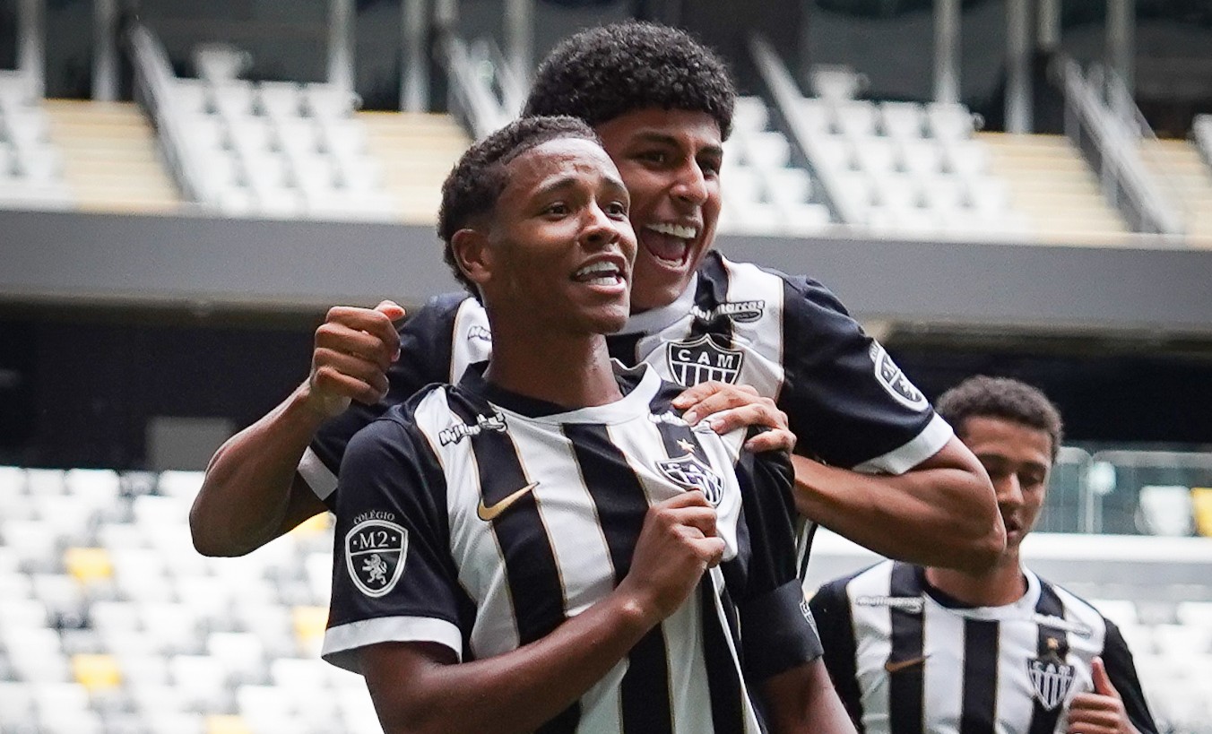 santos-toma-seis-do-atletico-mg-e-perde-chance-de-entrar-no-g8-do-brasileirao-sub-17