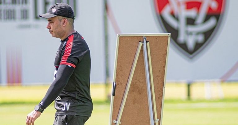 vasco-x-vitoria:-veja-provaveis-escalacoes-e-onde-assistir-o-duelo-pela-copa-do-brasil