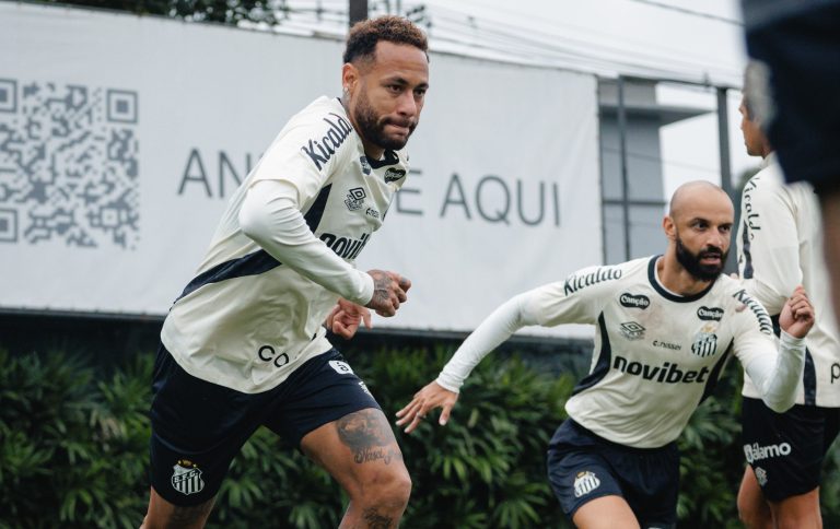 relacionado,-neymar-pode-enfim-estrear-no-sintetico-do-palmeiras-apos-ausencias