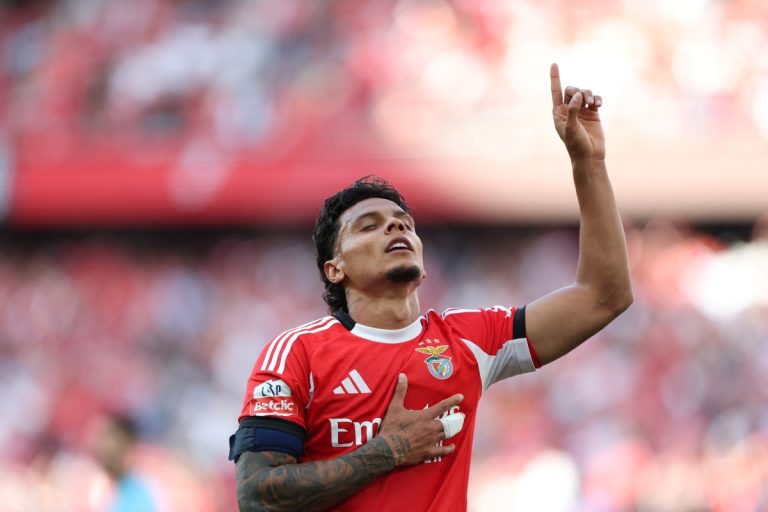 time-saudita-entra-na-briga-para-tirar-richard-rios-do-benfica