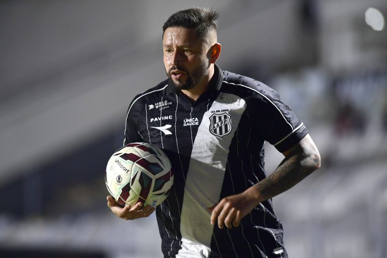 jogadores-da-ponte-preta-entram-em-greve-apos-meses-sem-receber
