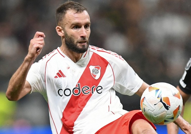 campeao-do-mundo-pela-argentina,-pezzella-rescinde-contrato-e-deixa-o-river-plate