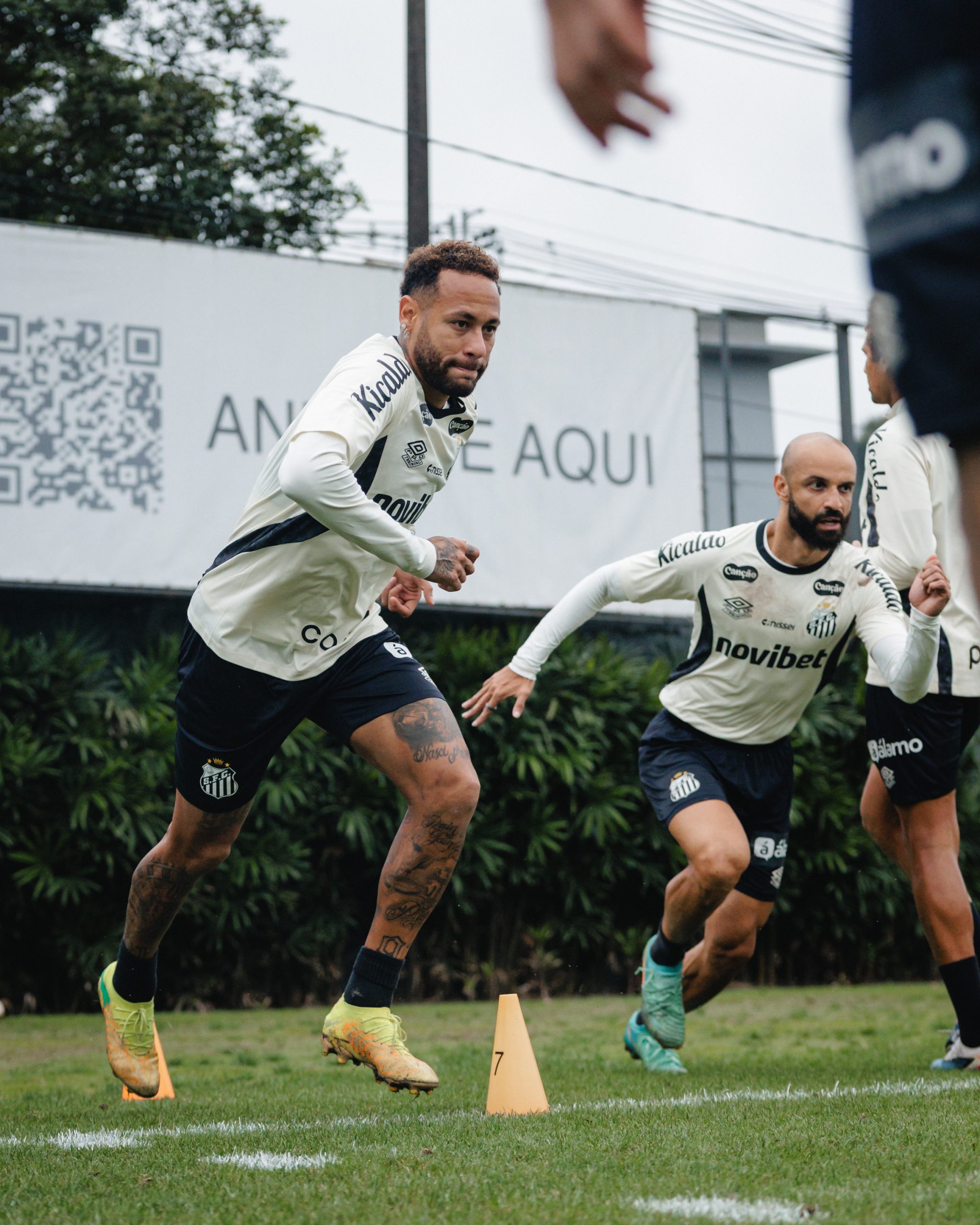 confira-imagens-do-ultimo-treino-do-santos-para-duelo-de-ida-das-quartas-da-copa-do-brasil