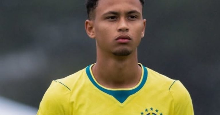 zagueiro-do-vitoria-e-convocado-pela-selecao-sub-15-e-disputara-torneio-internacional