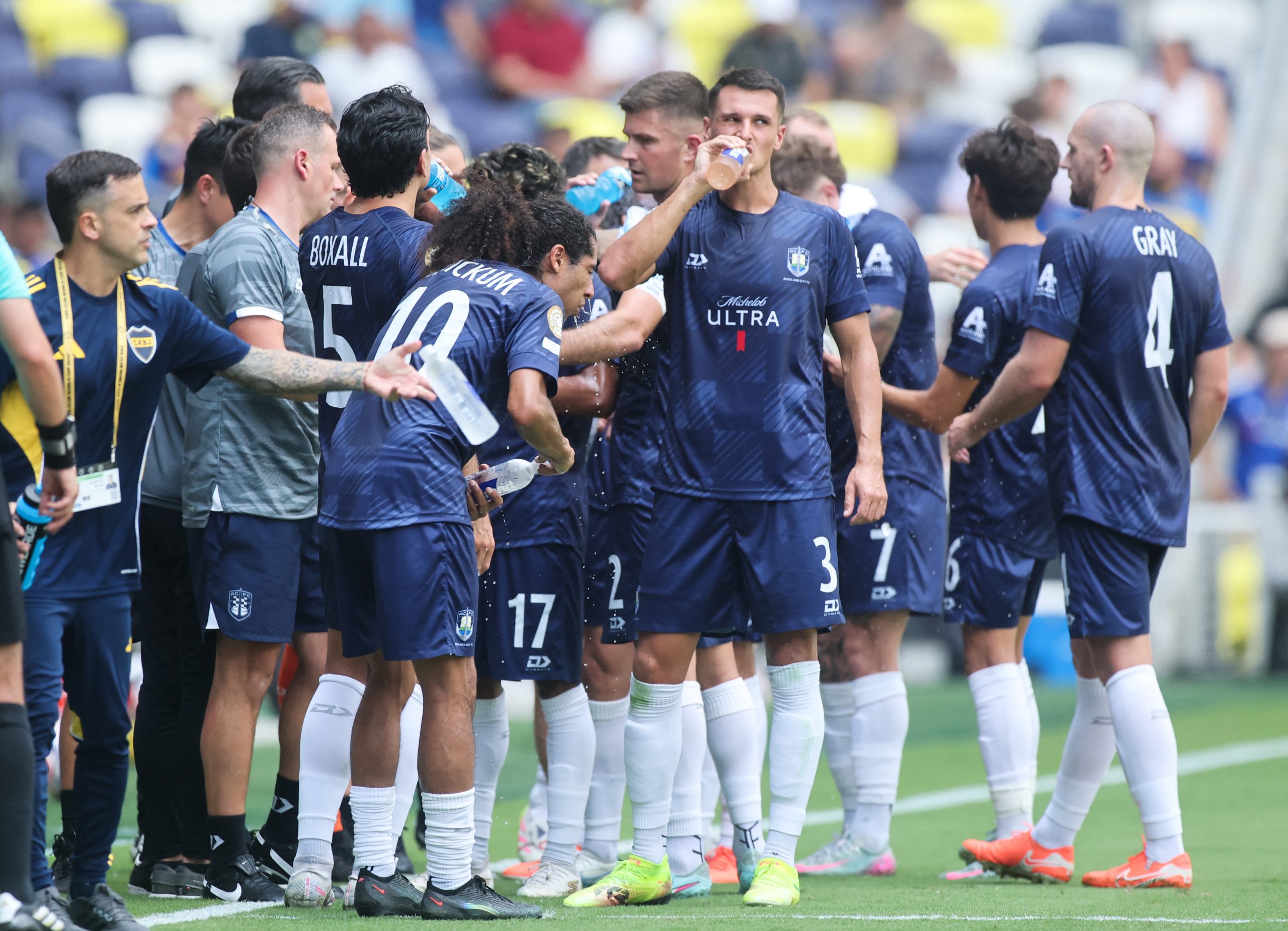 al-ahli-ganha-do-auckland-fc-e-avanca-na-copa-intercontinental