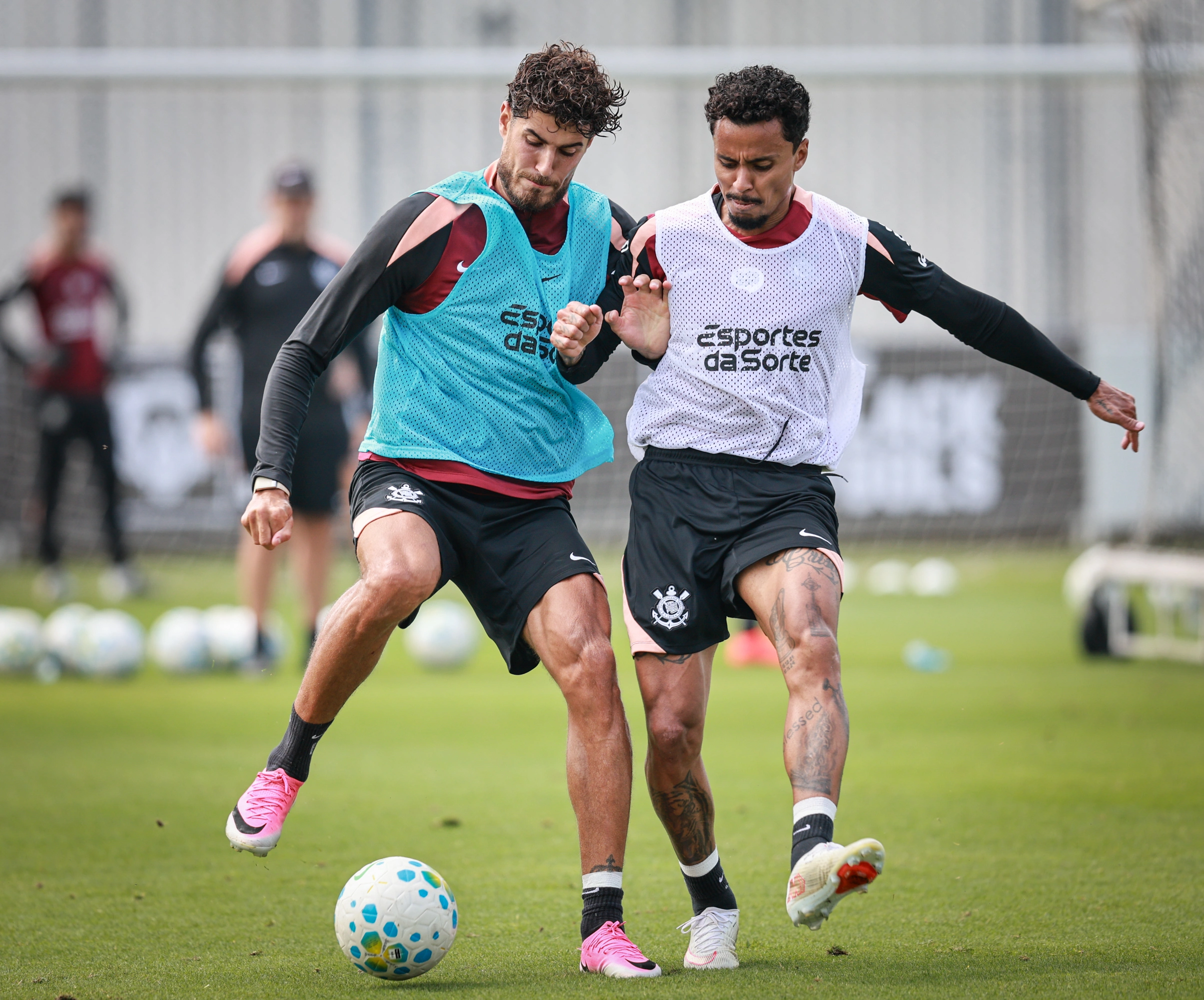 veja-galeria-de-fotos-do-treino-do-corinthians-nesta-quarta-feira