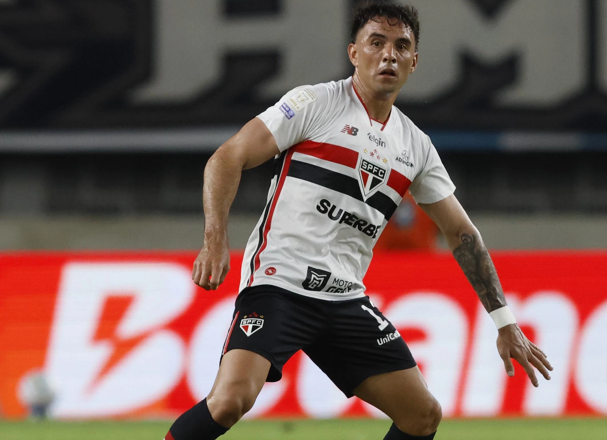 enzo-diaz-e-liberado-dos-treinos-pelo-sao-paulo-para-buscar-novo-clube
