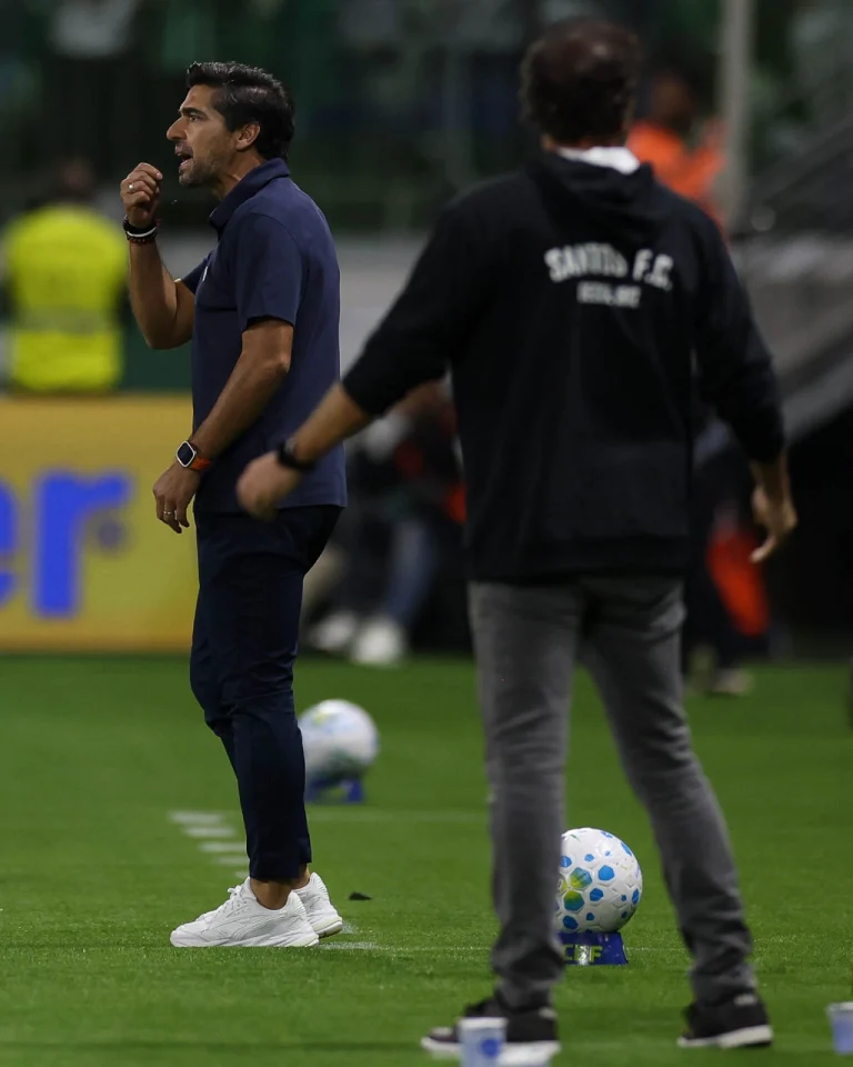 abel-enaltece-jogo-“consistente”-do-palmeiras-e-exalta-evolucao-do-elenco:-“talento-e-vontade”