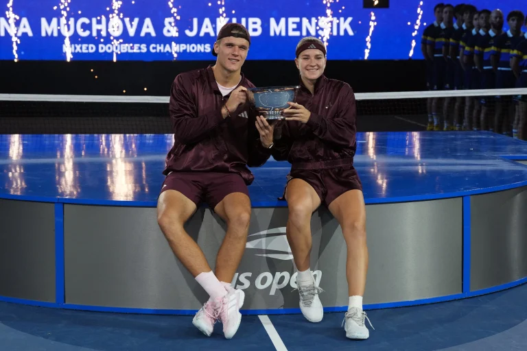 mensik-e-muchova-vencem-o-torneio-de-duplas-mistas-do-us-open