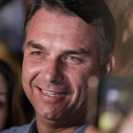 moraes-autoriza-retomada-de-visitas-de-flavio-bolsonaro-ao-pai